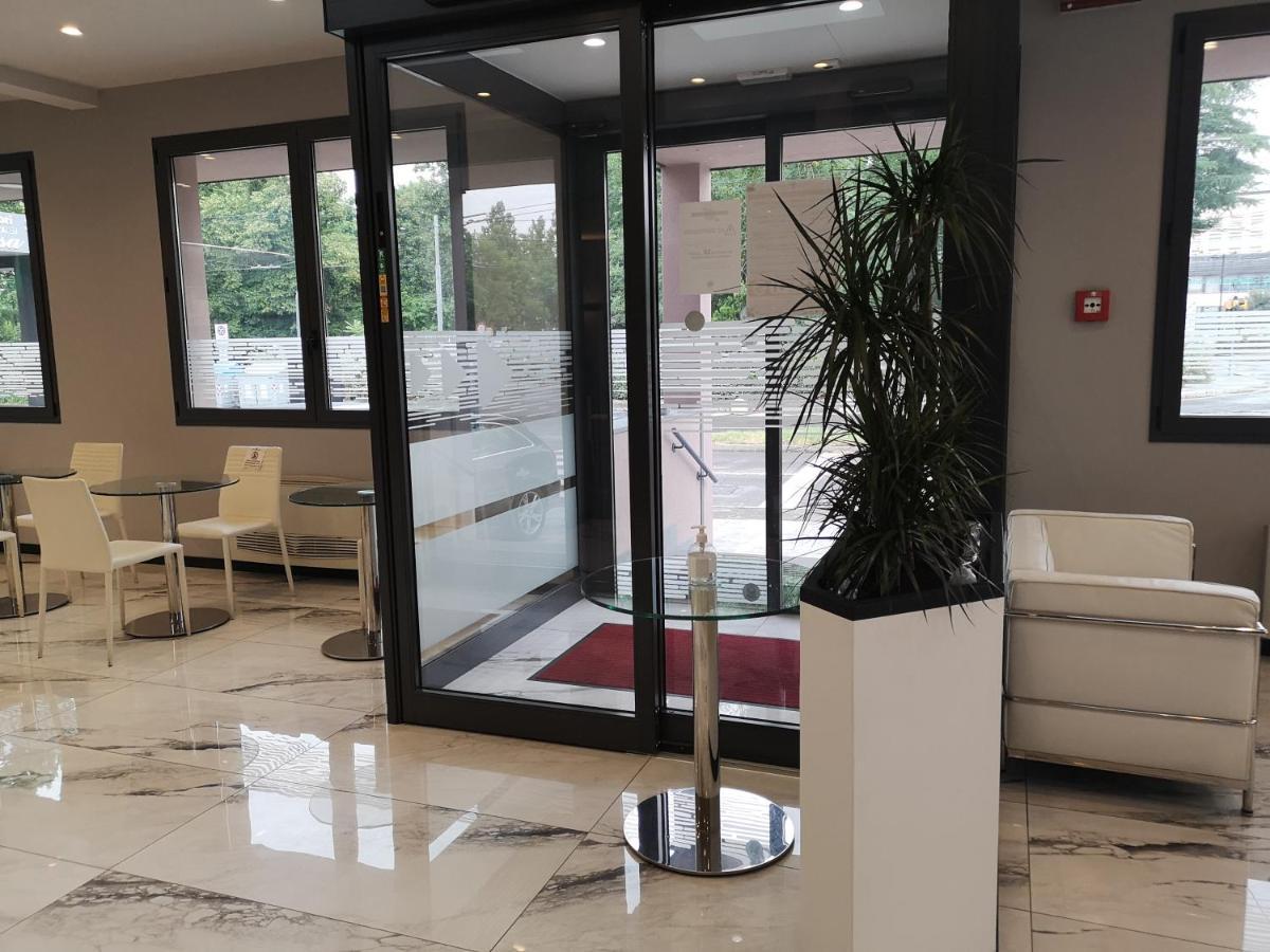 Hotel Daunia Modena Esterno foto