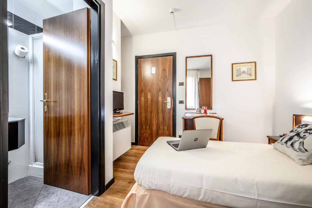 Hotel Daunia Modena Esterno foto