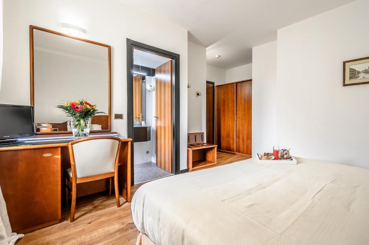 Hotel Daunia Modena Esterno foto