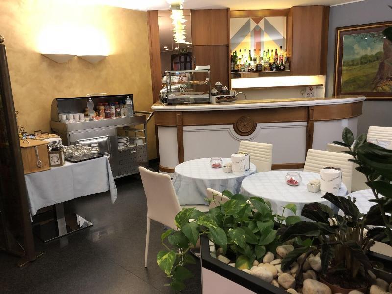 Hotel Daunia Modena Esterno foto