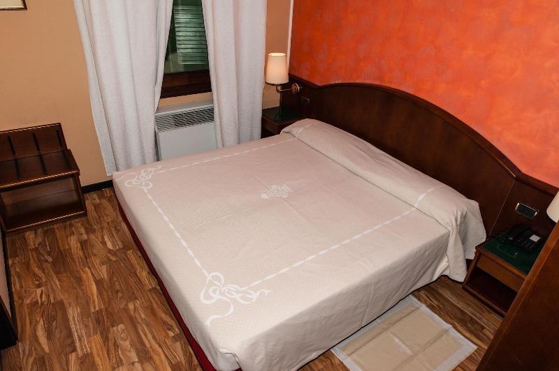 Hotel Daunia Modena Esterno foto