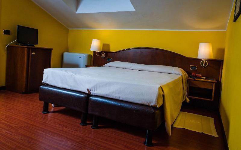 Hotel Daunia Modena Esterno foto