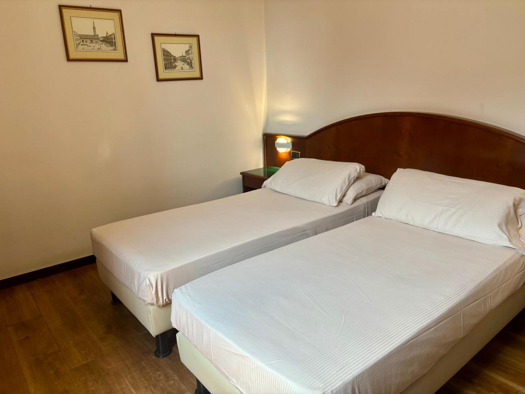 Hotel Daunia Modena Camera foto